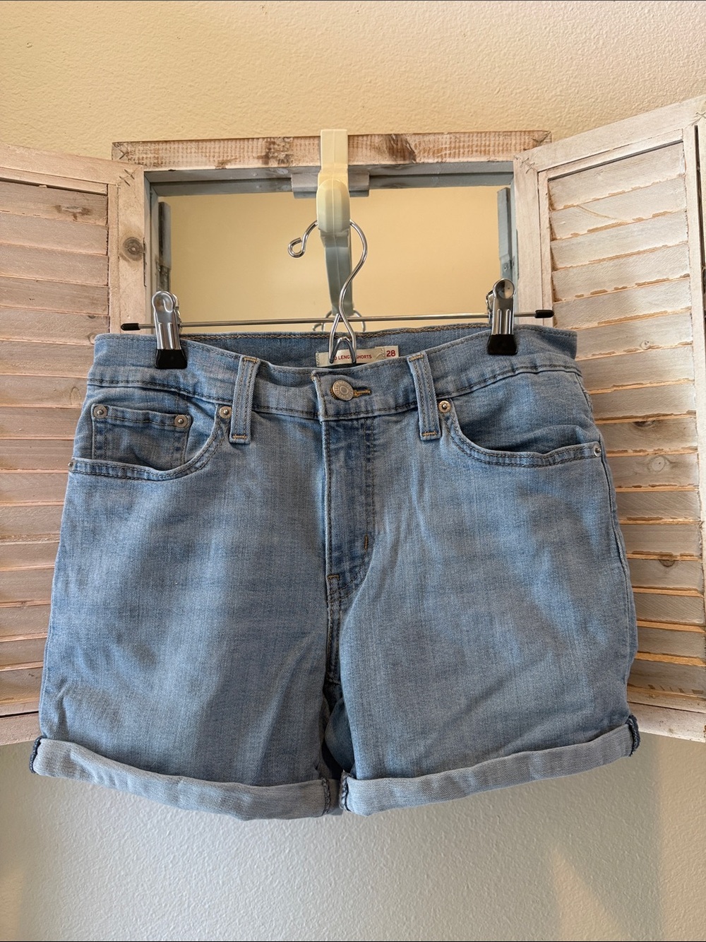 Levi's Light Blue Denim Rolled-Hem Women's Shorts